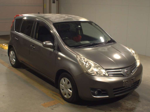 2010 Nissan Note E11[2]