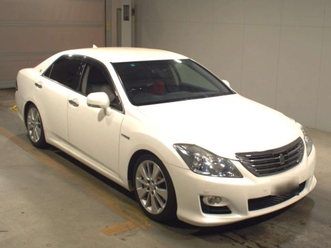 2008 Toyota Crown Hybrid GWS204[2]