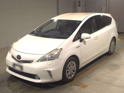 2013 Toyota Prius alpha ZVW41W[0]