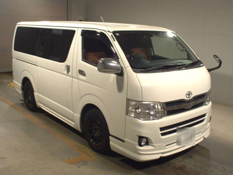 2013 Toyota Hiace Van KDH201V[2]