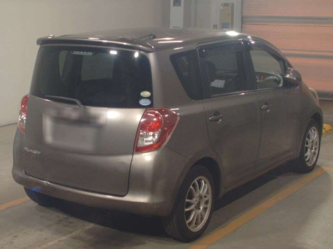 2010 Toyota Ractis NCP100[1]