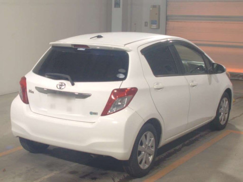 2012 Toyota Vitz NSP130[1]