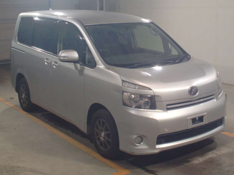 2007 Toyota Voxy ZRR70G[2]