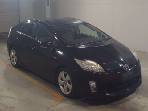 2010 Toyota Prius ZVW30[2]