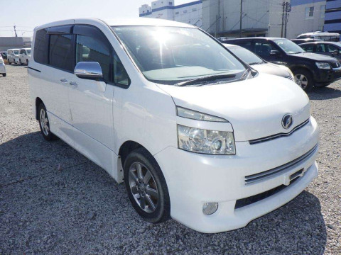 2008 Toyota Voxy ZRR70W[2]