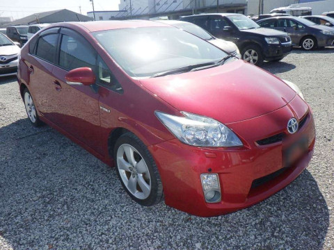 2010 Toyota Prius ZVW30[2]