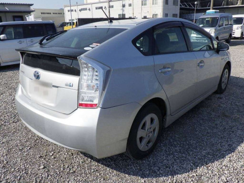 2009 Toyota Prius ZVW30[1]