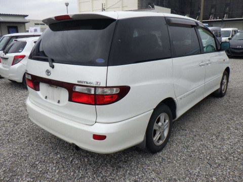 2001 Toyota Estima MCR30W[1]