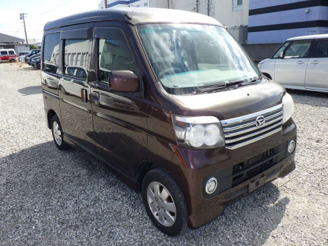 2014 Daihatsu Atrai Wagon S321G[2]