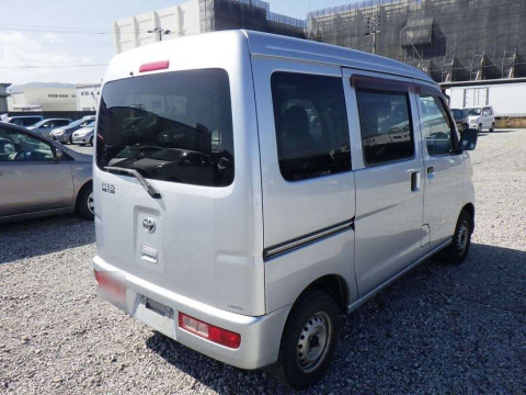 2013 Toyota Pixis Van S321M[1]