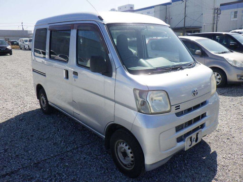 2013 Toyota Pixis Van S321M[2]