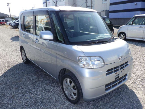 2012 Daihatsu Tanto L375S[2]