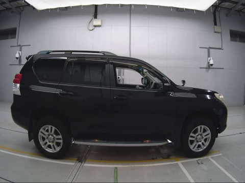 2011 Toyota Land Cruiser Prado GRJ150W[2]