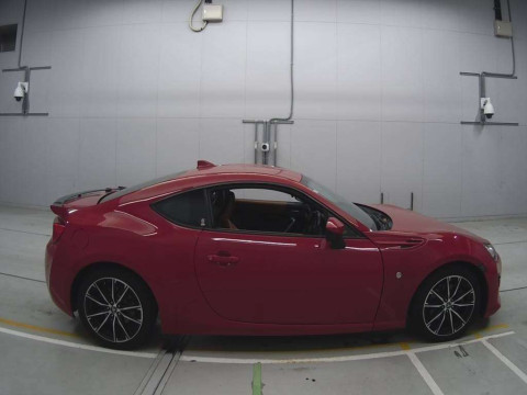 2016 Toyota 86 ZN6[2]