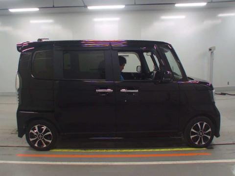 2020 Honda N-BOX CUSTOM JF3[2]