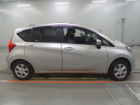 2015 Nissan Note E12[2]