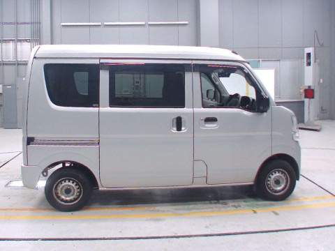 2023 Nissan NV100 Clipper DR17V[2]