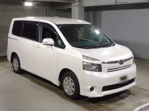 2008 Toyota Voxy ZRR70G[2]