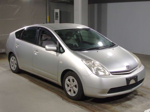 2004 Toyota Prius NHW20[2]