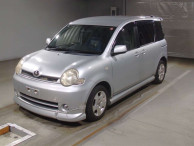 2004 Toyota Sienta