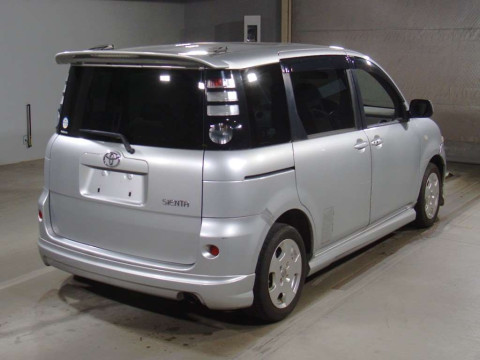 2004 Toyota Sienta NCP81G[1]