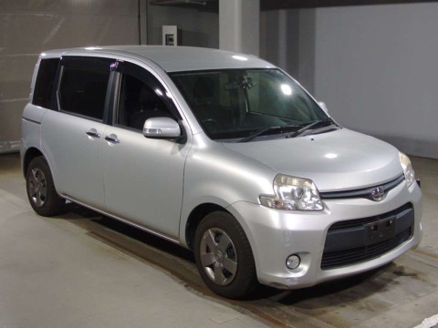 2012 Toyota Sienta NCP81G[2]