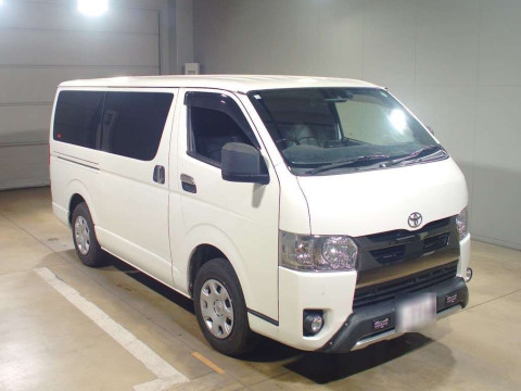 2020 Toyota Hiace Van GDH206V[2]