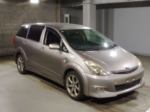 2005 Toyota Wish ANE11W[2]