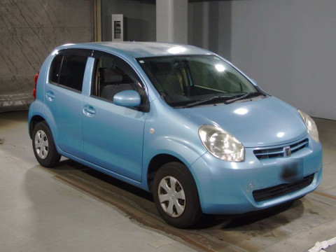 2012 Toyota Passo KGC30[2]