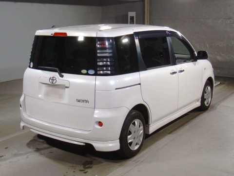 2005 Toyota Sienta NCP81G[1]