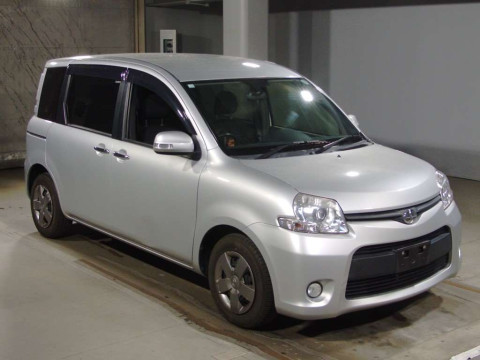 2012 Toyota Sienta NCP81G[2]