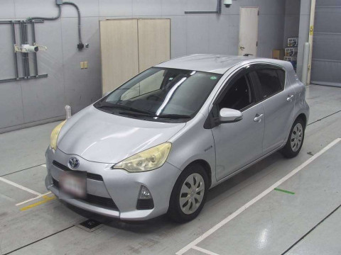 2012 Toyota Aqua NHP10[0]