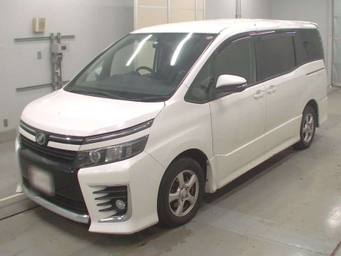 2014 Toyota Voxy ZRR80W[0]