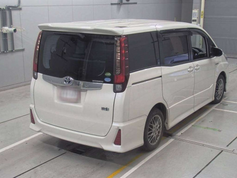 2016 Toyota Noah ZWR80W[1]