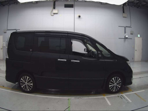 2015 Nissan Serena HFC26[2]