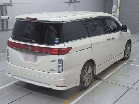 2013 Nissan Elgrand PE52[1]