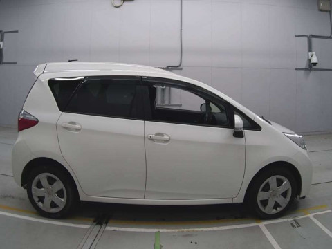 2013 Toyota Ractis NCP122[2]