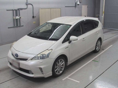 2013 Toyota Prius alpha ZVW41W[0]