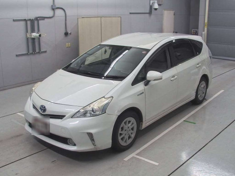 2014 Toyota Prius alpha ZVW41W[0]