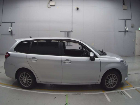 2018 Toyota Corolla Fielder NRE161G[2]