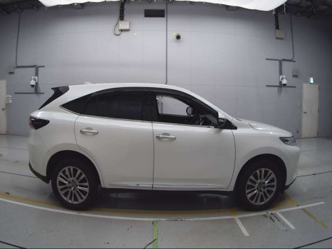 2018 Toyota Harrier ZSU60W[2]