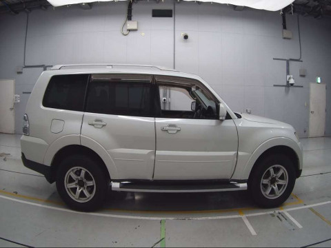 2008 Mitsubishi Pajero V93W[2]