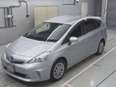 2013 Toyota Prius alpha ZVW41W[0]