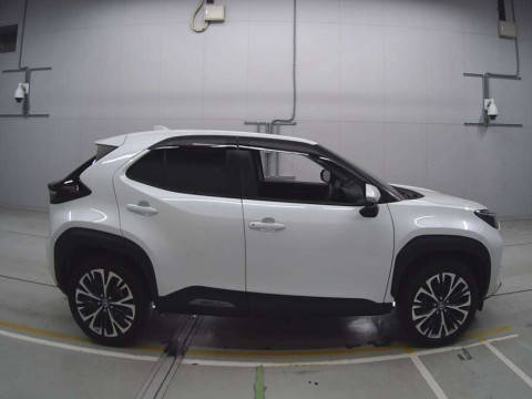 2022 Toyota YARIS CROSS MXPB10[2]