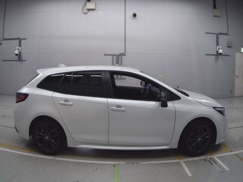 2023 Toyota Corolla Touring Wagon ZWE219W[2]