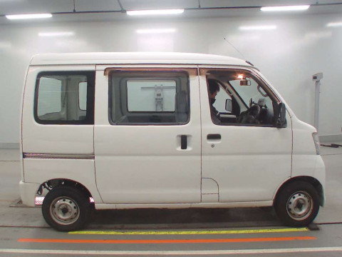 2010 Daihatsu Hijet Cargo S321V[2]