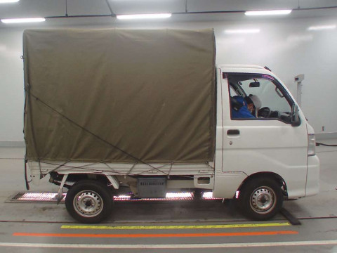 2011 Daihatsu Hijet Truck S201P[2]