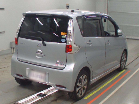 2013 Nissan DAYZ B21W[1]