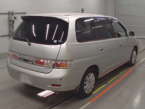 2002 Toyota Gaia ACM10G[1]