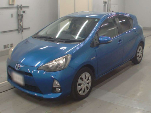 2012 Toyota Aqua NHP10[0]